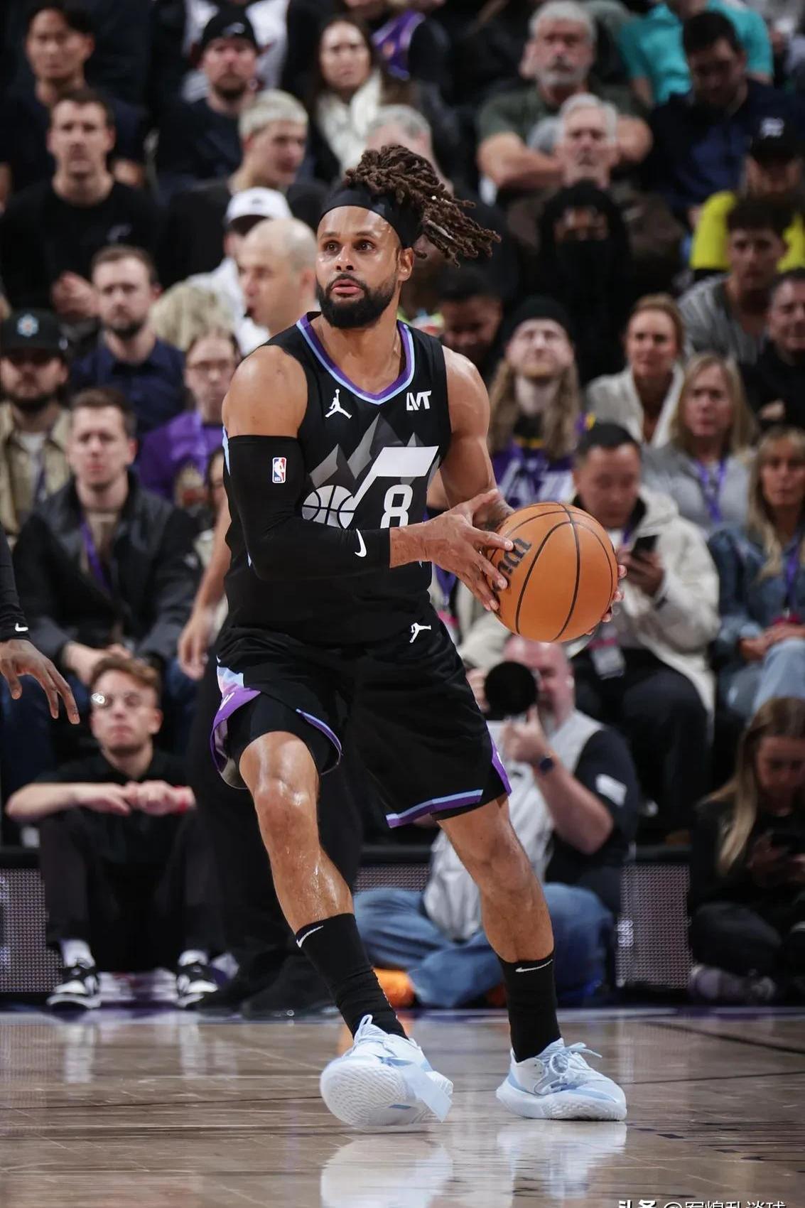 开拓者队经历充满变数的赛季 开拓者队经历充满变数的赛季