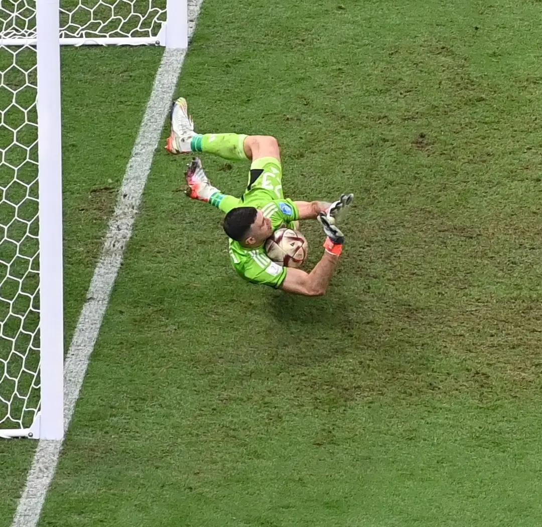 阿根廷队员压哨进球逆转胜利