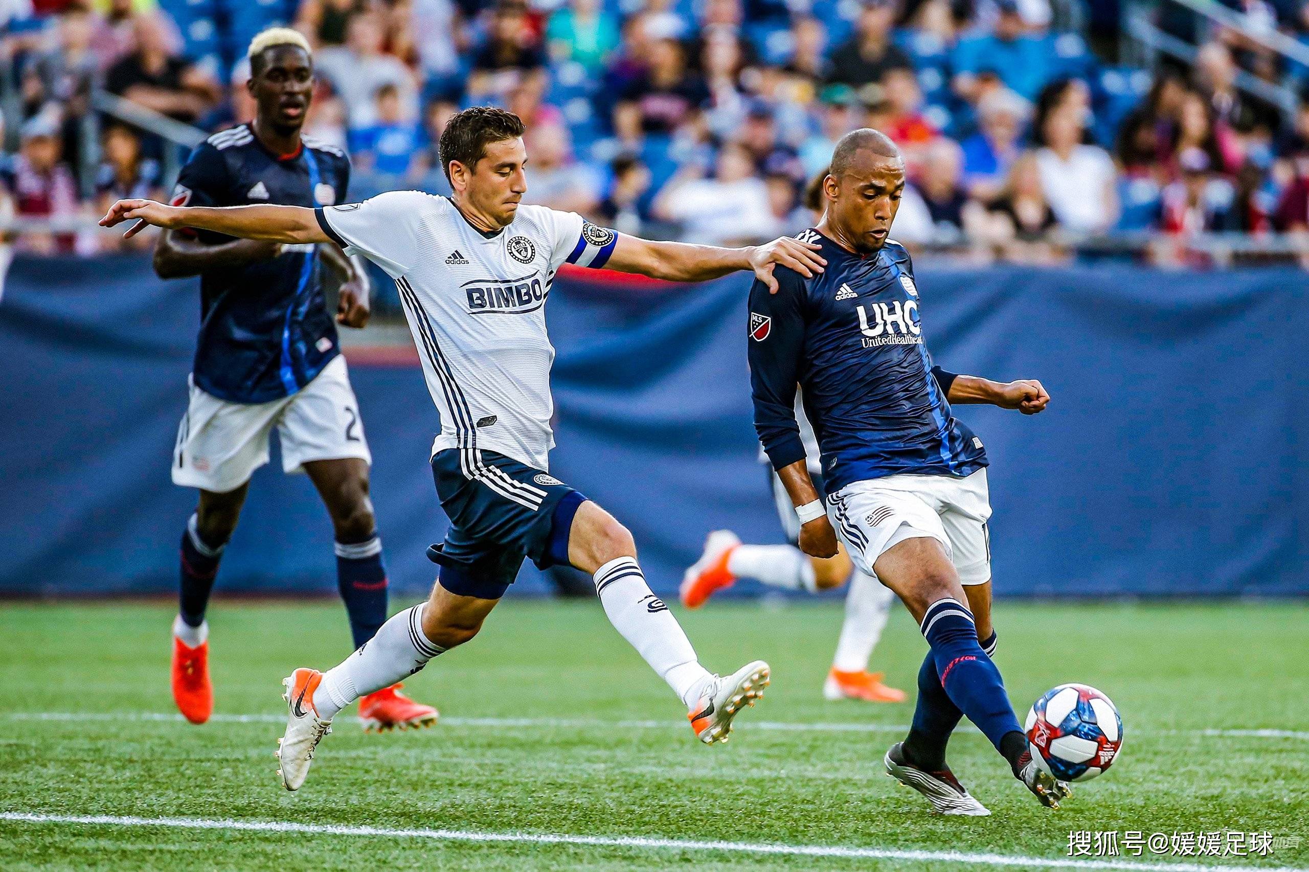 亚眠足球队引进新教练,或将迎来新气象的简单介绍 亚眠足球队引进新教练,或将迎来新气象的简单介绍