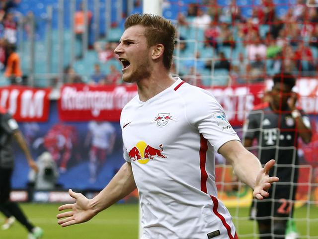 包含柏林赫塔坚持不败，位居积分榜前列的词条