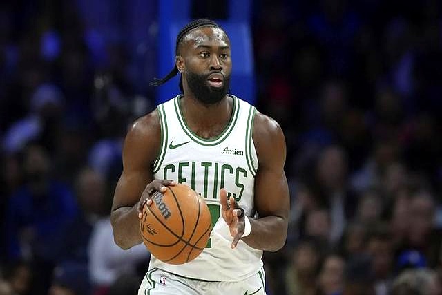 灰熊队战胜凯尔特人队,晋级西部半决赛 灰熊队战胜凯尔特人队,晋级西部半决赛