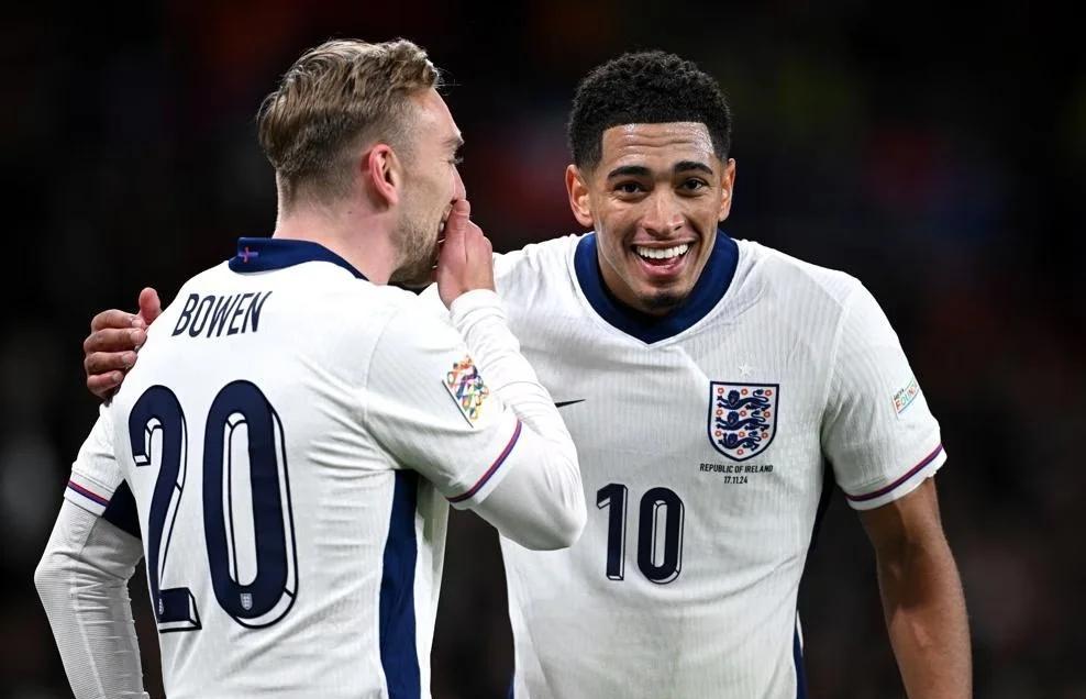 英格兰队大胜匈牙利，豪取三分