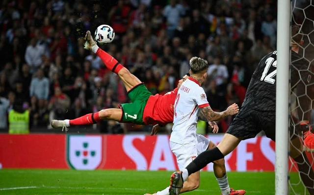 包含德国队大胜,暂时保持小组头名晋级的词条 包含德国队大胜,暂时保持小组头名晋级的词条