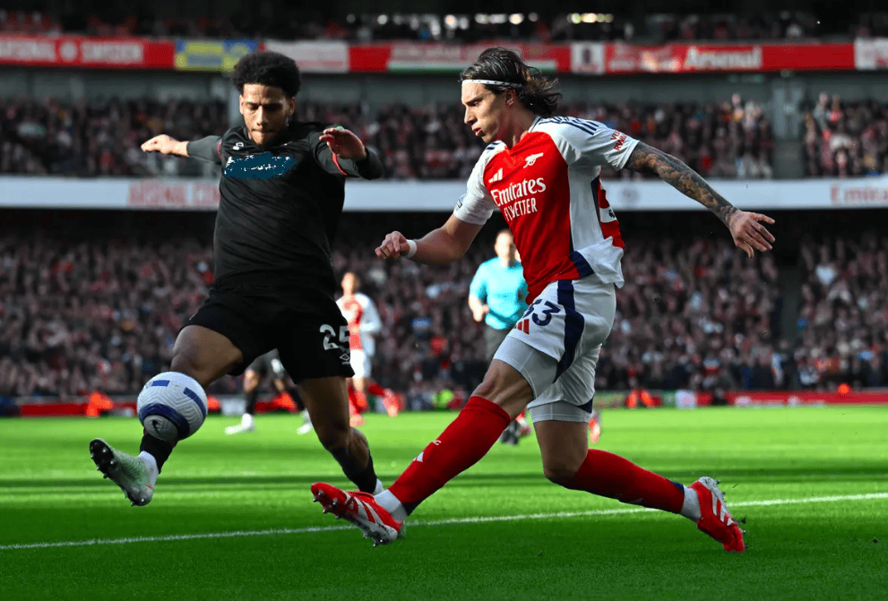 阿森纳再遭挫败，球队陷入低谷状态