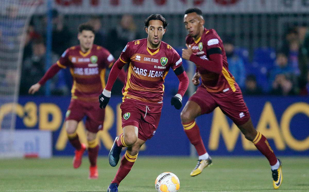 包含比利亚雷亚尔客场遭逆转失利，遗憾失分的词条