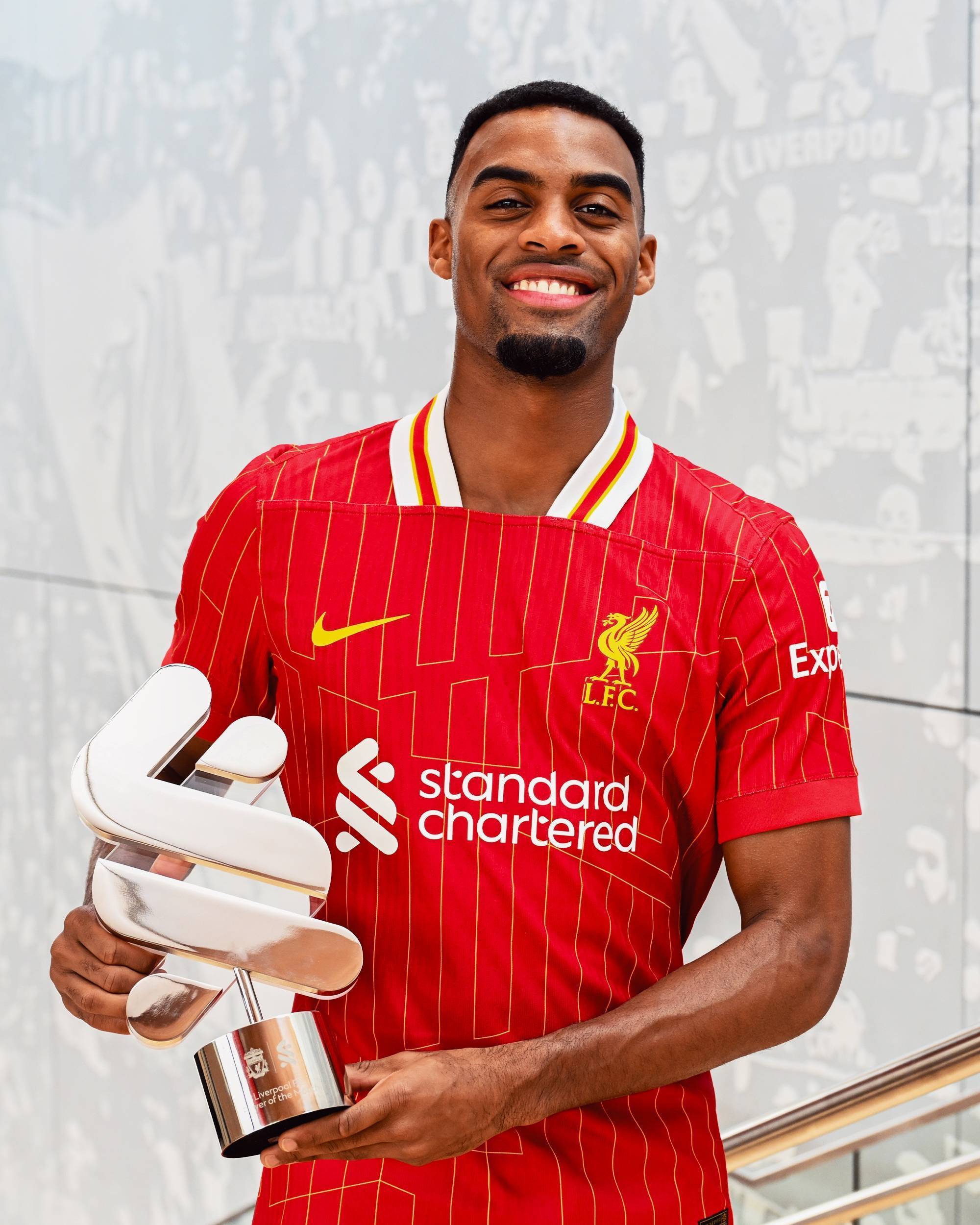 利物浦年轻球员崭露头角，成为战术核心