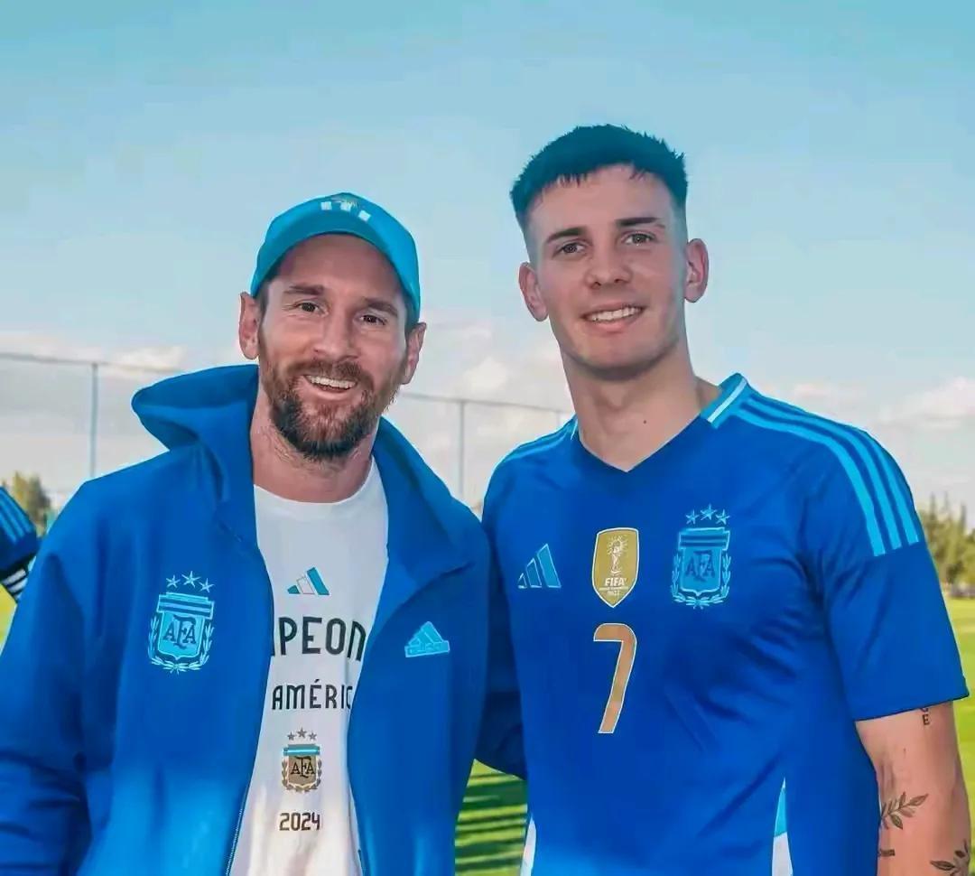 阿根廷球星转投亚洲豪门，签约三年的简单介绍