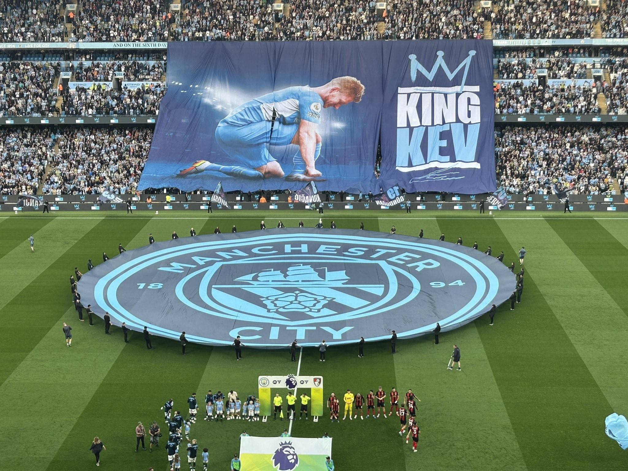 利物浦遭遇曼城挑战，谁能晋级欧洲足坛巅峰