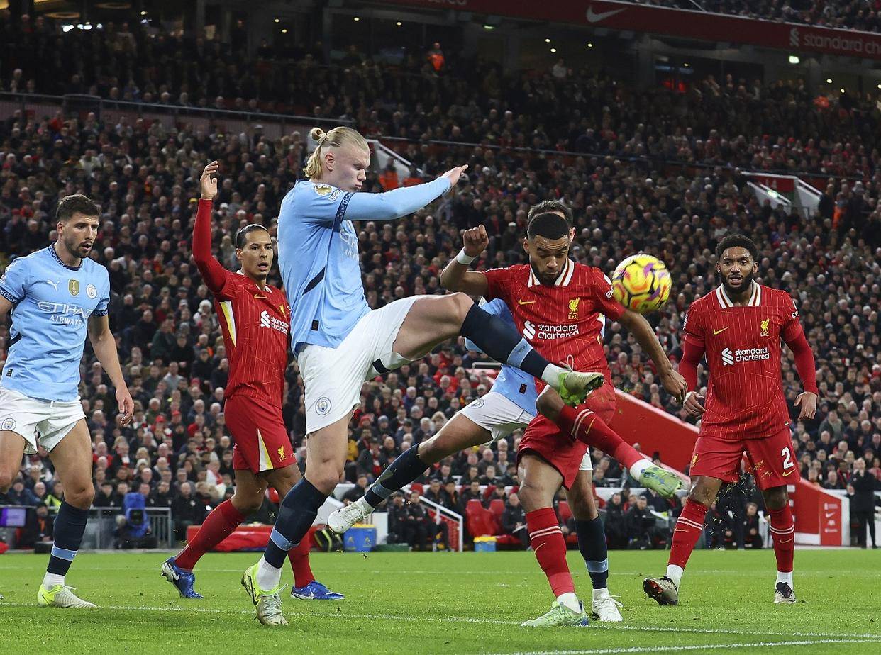 利物浦遭遇曼城挑战,谁能晋级欧洲足坛巅峰 利物浦遭遇曼城挑战,谁能晋级欧洲足坛巅峰