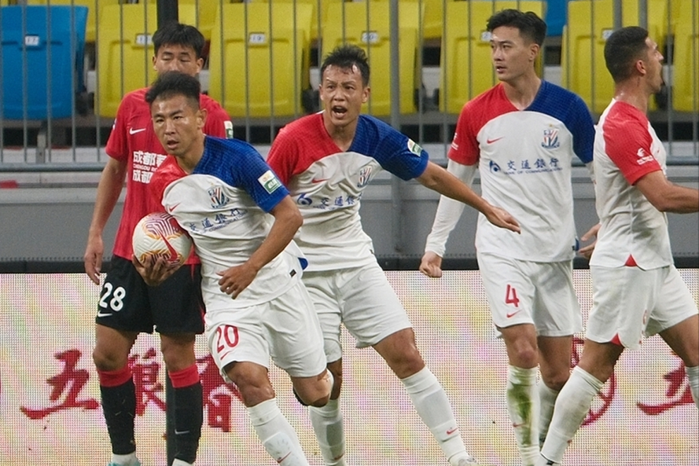 上港主场惨败鲁能,遗憾的地方在于前场的进攻缺乏化解 上港主场惨败鲁能,遗憾的地方在于前场的进攻缺乏化解