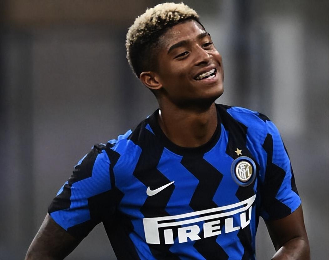 贝内文托前锋连场进球，成为球队得分王的简单介绍