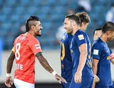 建业战申鑫：实力悬殊对决，豪取三分壮胆