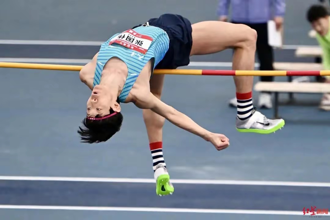 开云体育下载-运动员在赛场上展现出高超技艺