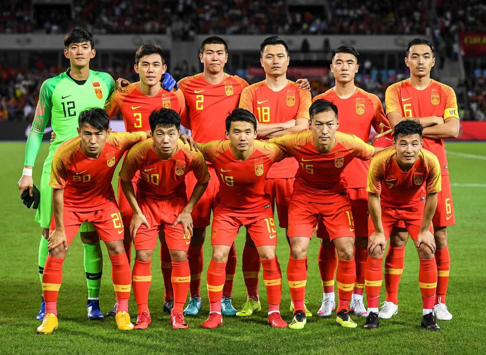 足球明星在中国足球联赛中大放异彩